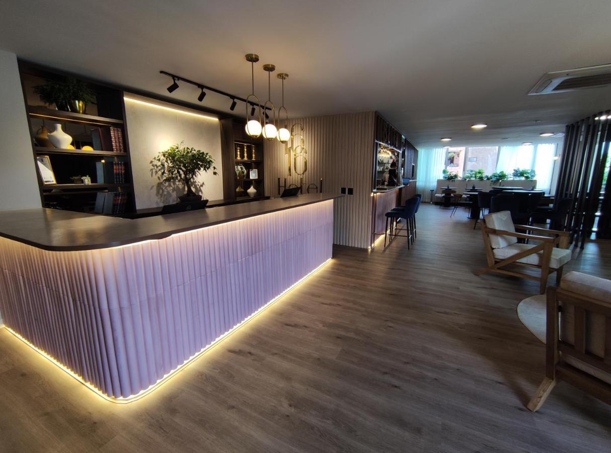 1616 Hotel ميديلين المظهر الخارجي الصورة